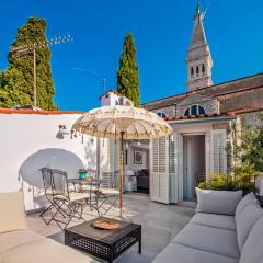 Seaview House Rosali