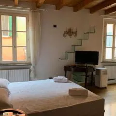 whouse suite GOLD TOWERS