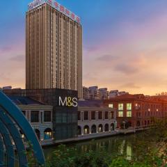 ギャラリー F ホテル（Gallery F Hotel）