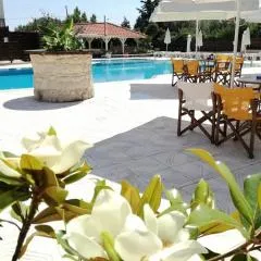 Leonidas Apartments and suites