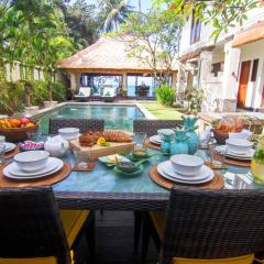 Villa Anjani - Oceanfront Villa, With Private Garden and Cook - Candidasa