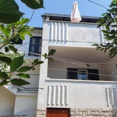 Apartments Kero NEW value 2023 fully AC