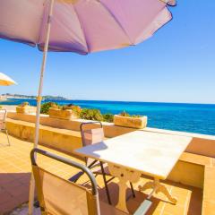 Authentic fisherman's house on the seafront