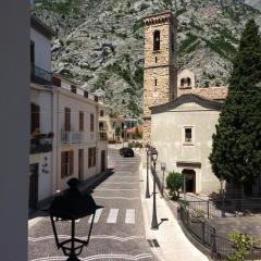 Casa Vacanze "Colle Bandiera"