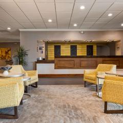 Cottonwood Airport & Expo Hotel Louisville