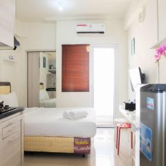 Cozy Studio Apartment Connected to Mall at Green Pramuka City By Travelio