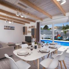 b&m villas