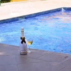 CASA CAPELLANIA-chalet con piscina junto a Madrid