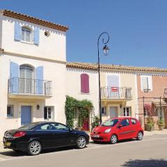 Cozy Home In Aigues-mortes With Wifi