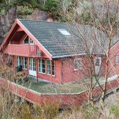 Nice Home In Lindesnes With 5 Bedrooms And Sauna