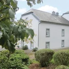 Nice Apartment In Noertrange With Wifi