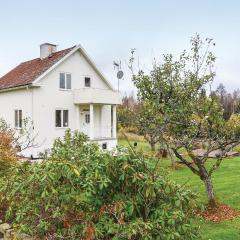 Cozy Home In sensbruk With Kitchen