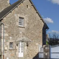 Cozy Home In Plancoët With Wifi