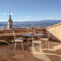 Cozy Apartment In Bonnieux With Kitchen