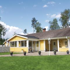 Beautiful Home In Oskarstrm With Sauna, Wifi And Jacuzzi