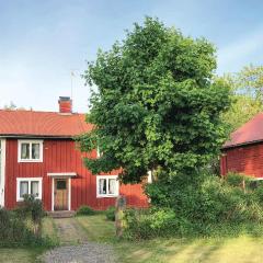 Beautiful Home In Vimmerby With 3 Bedrooms And Wifi