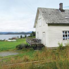 Cozy Home In Bjoa With Kitchen