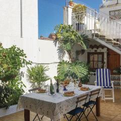 Lovely Apartment In Pineda De Mar