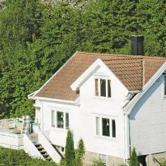 4 Bedroom Beautiful Home In Lindesnes