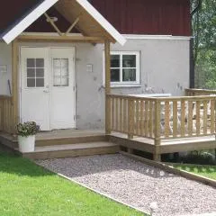 2 Bedroom Amazing Home In Hestra