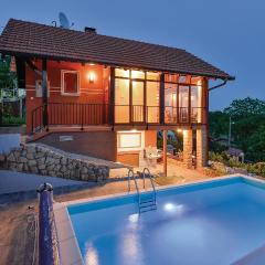 Amazing Home In Toplicica With 2 Bedrooms, Wifi And Outdoor Swimming Pool