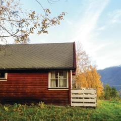 Nice Home In Vallavik With 3 Bedrooms And Wifi