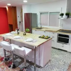Piso muy amplio Casco Historico