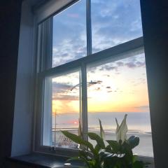 The Sunset Apartment - Margate Beach - By Goldex Coastal Breaks