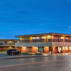 Travelodge by Wyndham Dawson Creek