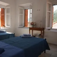 Karinia Home