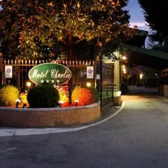 Motel Hotel Charlie