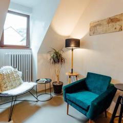 Cozy Blue House Apartment in heart of Old Town