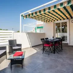 Chalet tout confort ideal famille enfants tennis piscine plage