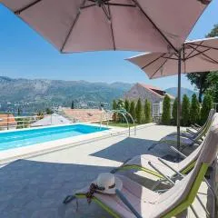 Romantic apartments Marko for 2 with pool and grill