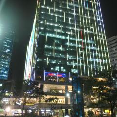 One uptown residence