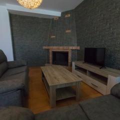 Alojamientos Madrigal 1 y Madrigal 2