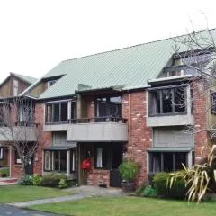 Woodlands Motels And Apartments