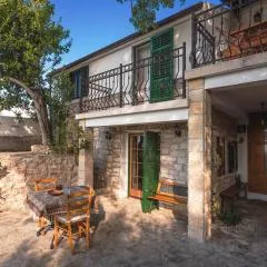 Authentic House Pelegrinka