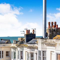 The i360 flat, penthouse, sea view, large private roof terrace, central Brighton 2 bedroom, up to 6 guests