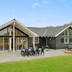 18 person holiday home in Tranek r