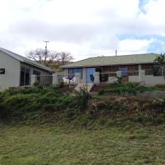 Hluhluwe Gate Safari Camp