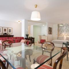 LU&CIA BEACH LIMONAR