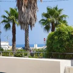 Torre dell'Orso centro - villino vista mare con ampio giardino