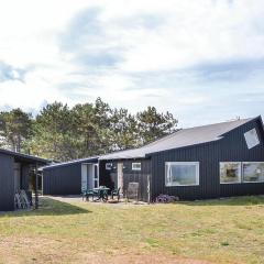 Three-Bedroom Holiday Home In Hundested