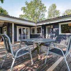 Awesome Home In Ebeltoft With 3 Bedrooms And Wifi
