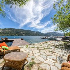 Lake Front Family Home at Donner