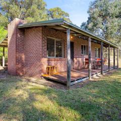 Braeside Cabin Three Parsonsia