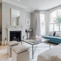 Chic Wandsworth Home with Patio by UndertheDoormat