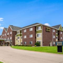 MainStay Suites Cedar Rapids North - Marion