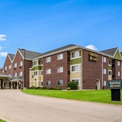 MainStay Suites Cedar Rapids North - Marion